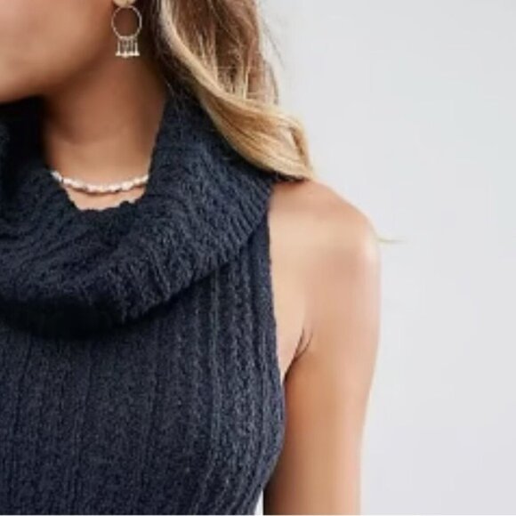 Hollister Ribbed Knit Turtleneck Tunic - Picture 3 of 13